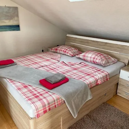 Casa Estancia Studio Apartment Njivice Exterior photo